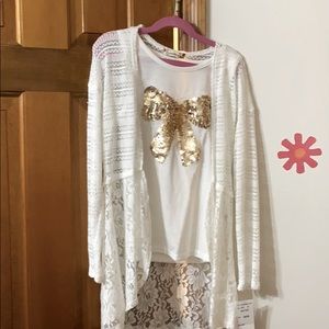 2 piece shirt set Girl’s Medium